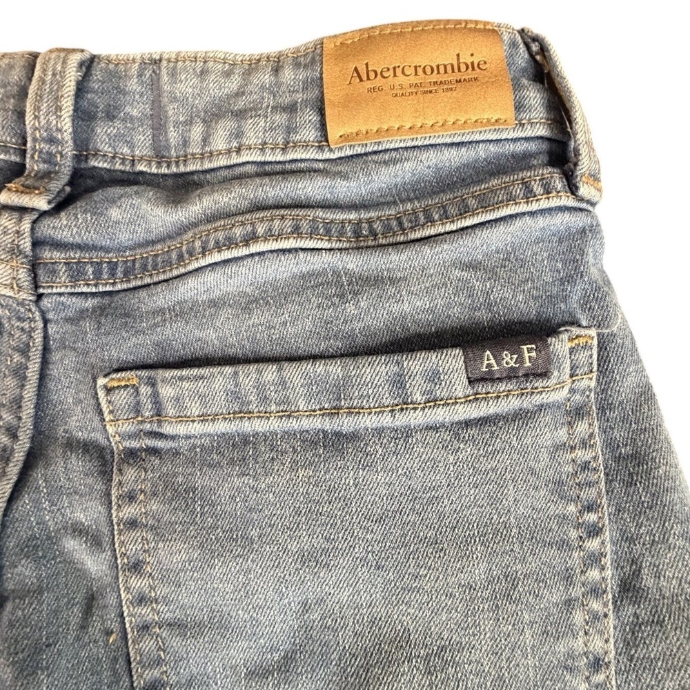 Abercrombie & Fitch Wide Leg Jeans Light Wash Mushroom Poppy Embroidered Womens - Picture 7 of 7